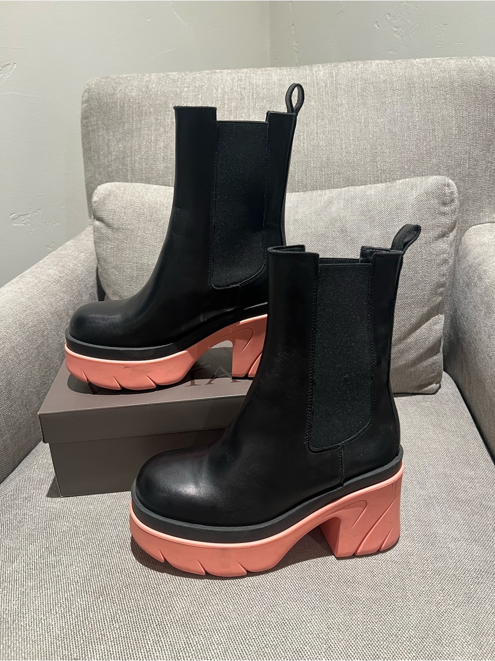 Michele Lopriore Milano Black Leather Platform Chelsea Boots Pink Sole EU 36
